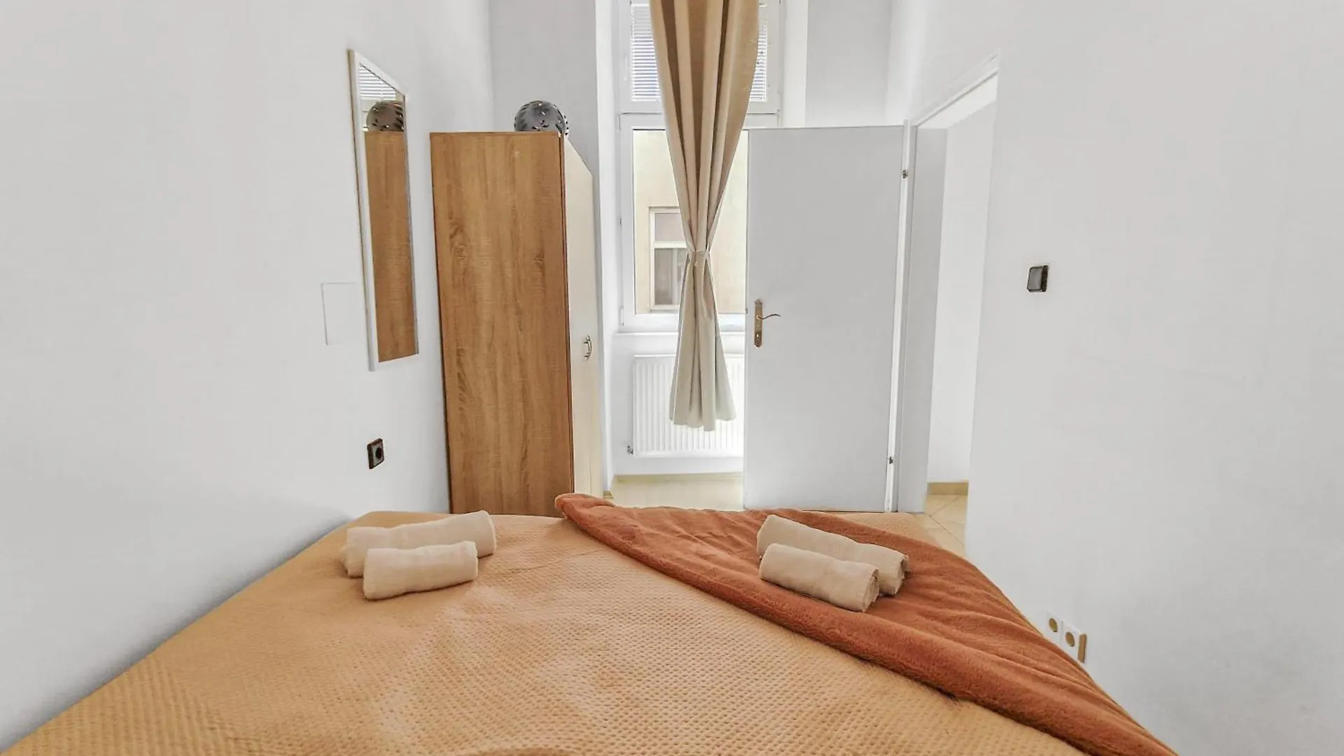 Апартаменты Four-Bedroom, Four King-Size Comfort Вена Австрия