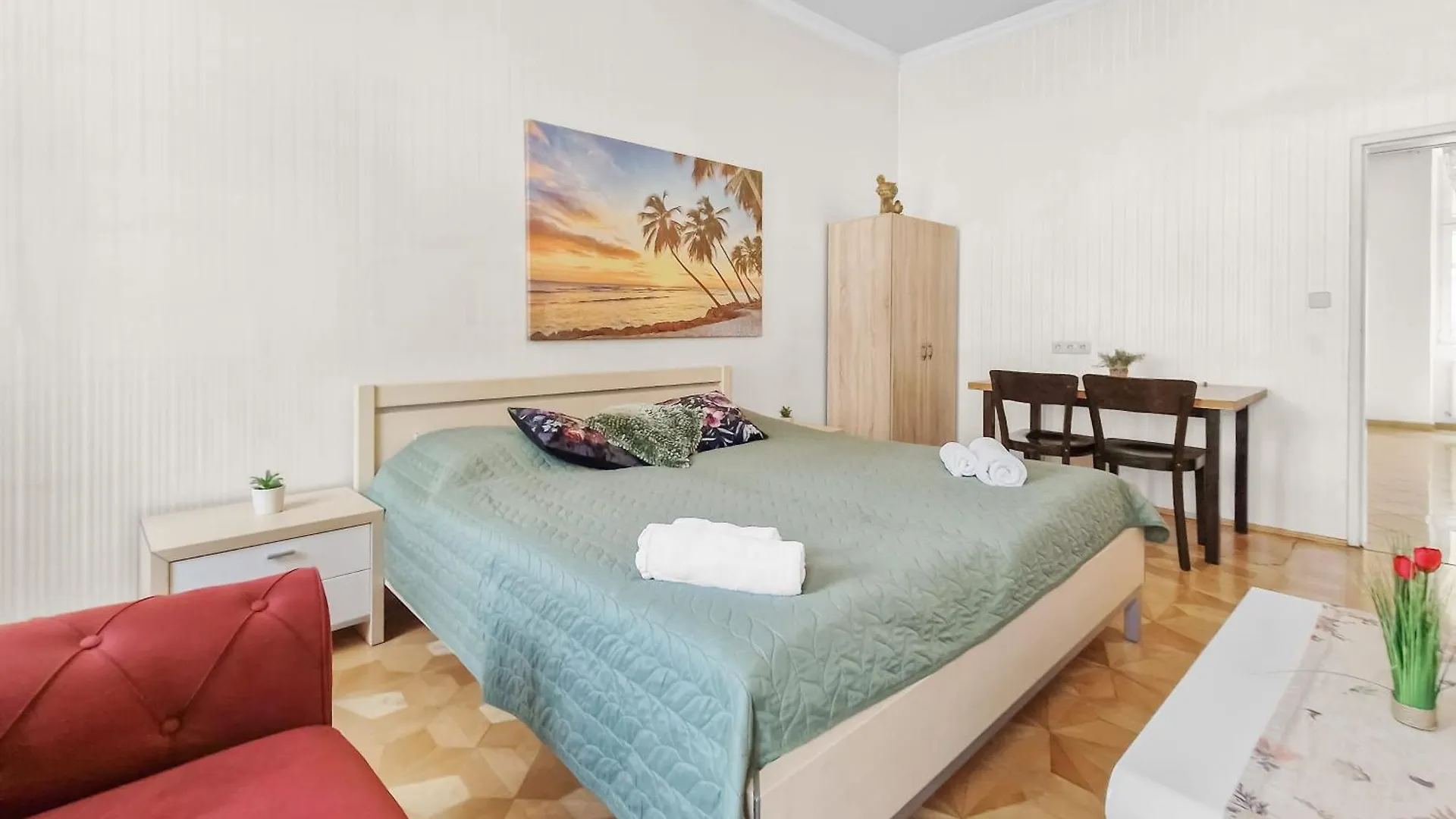 Four-Bedroom, Four King-Size Comfort Вена Апартаменты