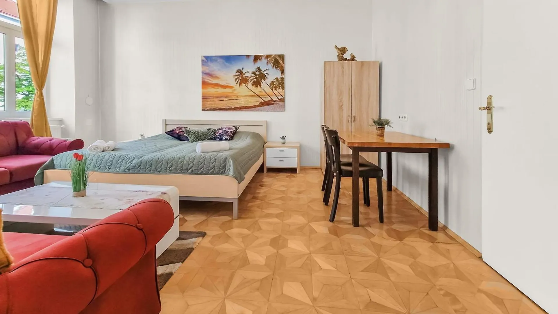 Four-Bedroom, Four King-Size Comfort Вена 0*,