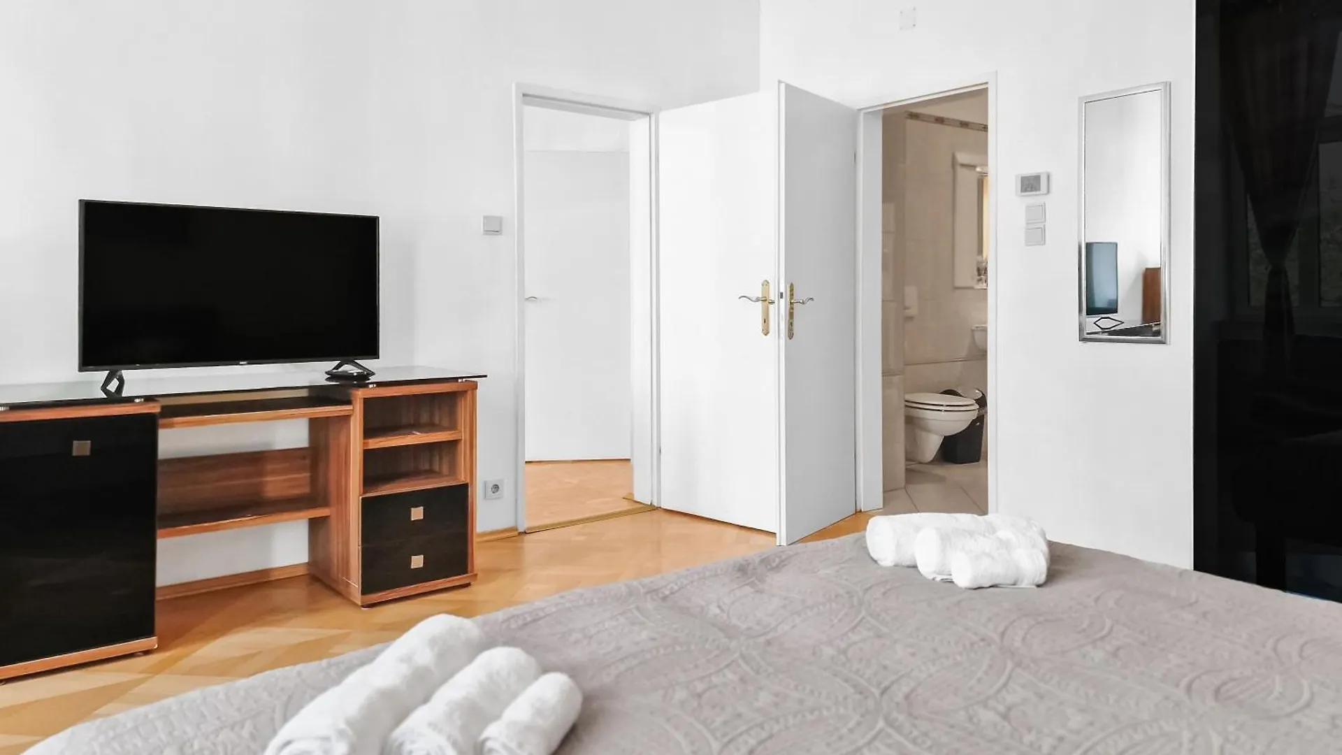 Апартаменты Four-Bedroom, Four King-Size Comfort Вена