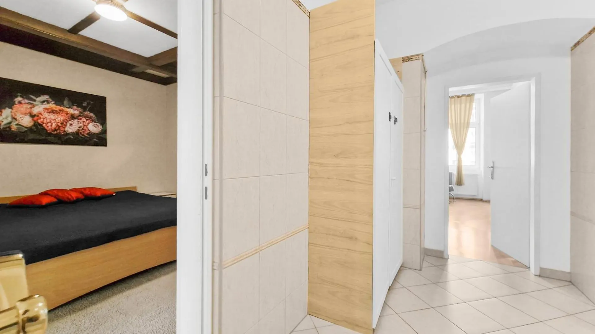 Four-Bedroom, Four King-Size Comfort Вена 0*,  Австрия