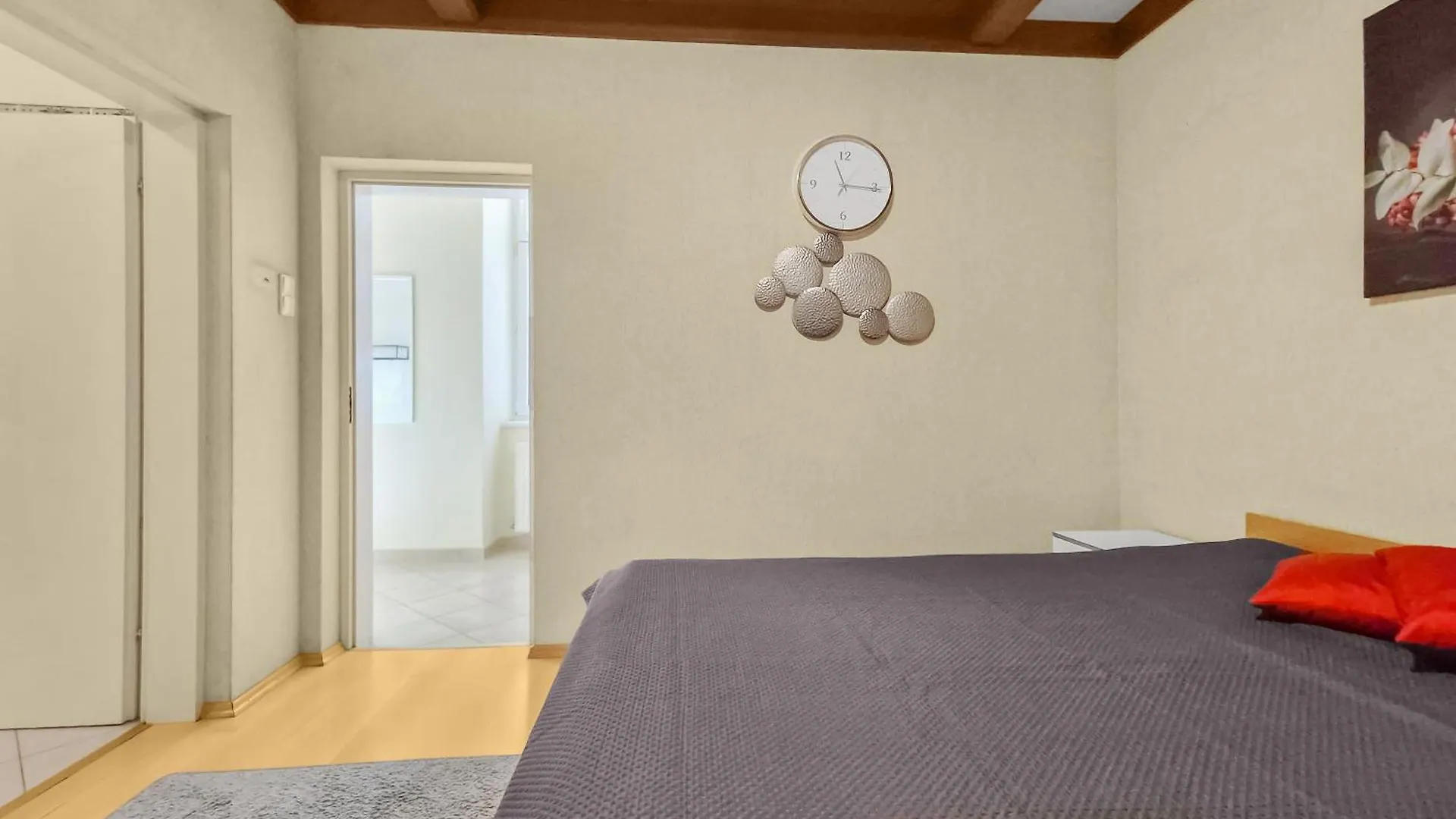 Four-Bedroom, Four King-Size Comfort Вена Апартаменты