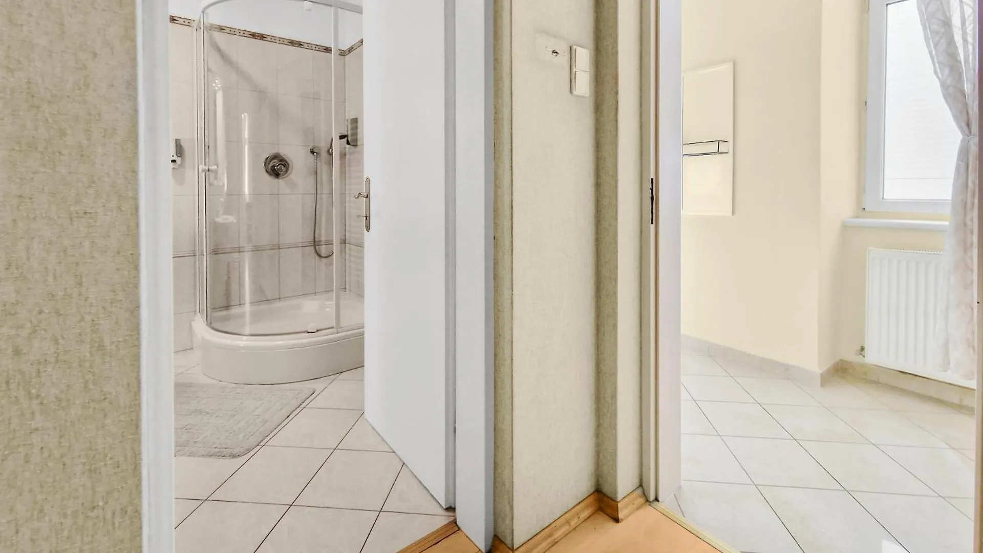 Four-Bedroom, Four King-Size Comfort Вена